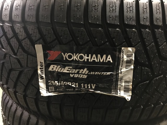 Yokohama BluEarth V905